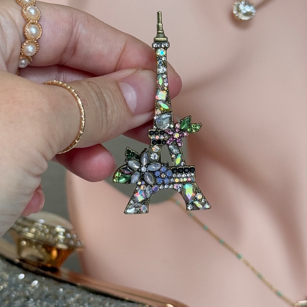 ⚜️ Colorful Eiffel Tower Brooch - Picture 7 of 7